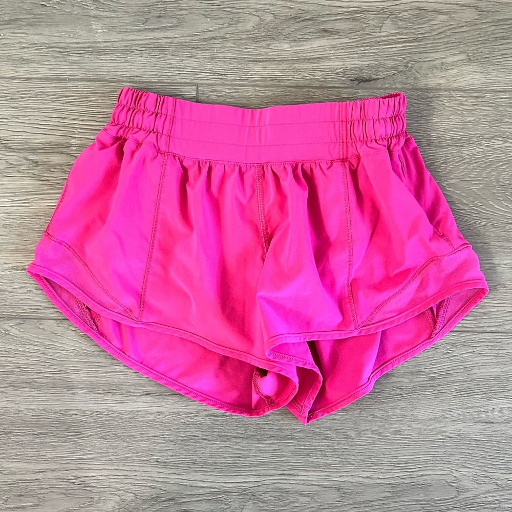 Women’s Lululemon Hotty Hot Short.